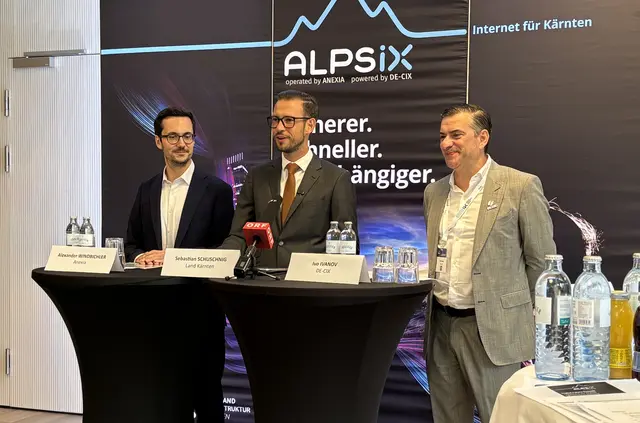 LR Schuschnig (Mitte) betonte die Bedeutung des Launches von ALPSiX "als großen Tag für Kärnten und die gesamte Alpe-Adria-Region" | Foto: MeinBezirk.at/Michael Kurz