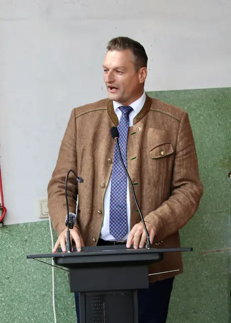 LAbg. Michael Gruber (FPÖ) vertrat Landeshauptmann-Stellvertreter Manfred Haimbuchner. | Foto: Weymayer
