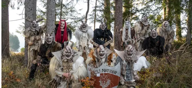 Die Kullnitzer Bergteifl in ihrer beeindruckenden Krampusausrüstung. | Foto: Privat