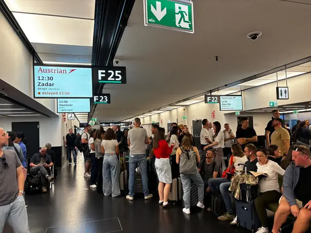 Kurzfristige Krankenstände bei der Flugleitzentrale sorgen am Freitag für zahlreiche Verspätungen bei Flügen am Flughafen Wien-Schwechat. | Foto: zVg