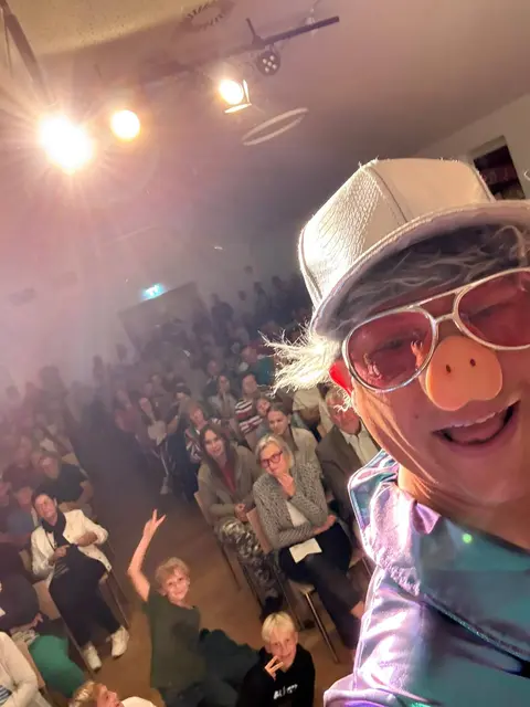 Rene Zuleger als Rampensau Berti. | Foto: Kulturkreis Neuaigen
