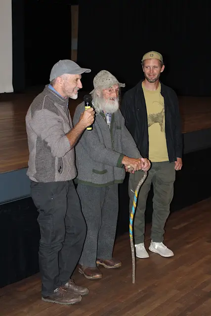 Siegfried und Karl Obleitner mit Filmemacher Markus Tonak