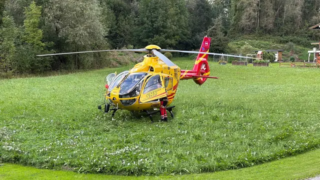 Zwei Verletzte bei Frontalzusammenstoß in Schwoich | Foto: zeitungsfoto.at