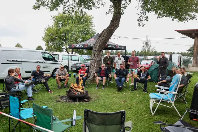 Top: Die Camper haben auf Lagerfeuer umgestellt. | Foto: Ripu