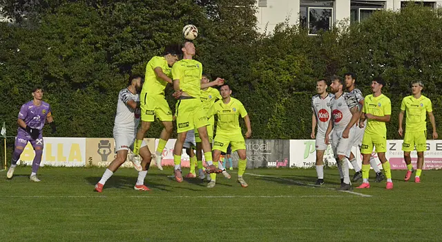 siegreiche Kopfballduelle