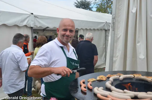 Für das Essen wurde bestens gesorgt.  | Foto: Gerald Dreisieber