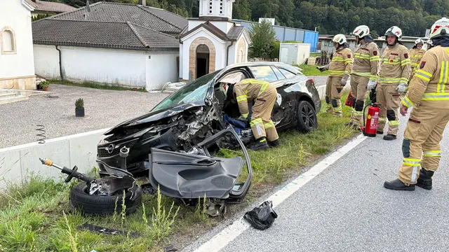 Zwei Verletzte bei Frontalzusammenstoß in Schwoich | Foto: zeitungsfoto.at