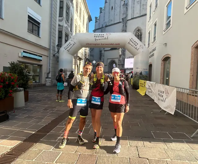 Roman Garsleitner, Rafaela Hubauer und Bernadette Garsleitner nach der erfolgreichen Teilnahme bei der Silberpfad Trophy. | Foto: Hubauer