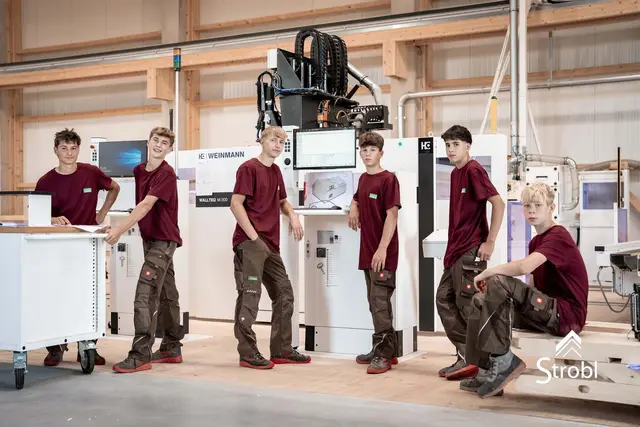 Tobias, Jan-Nico, Nick, Marcel, Iulian und Niki (von links) bilden die aktuelle Lehrlingsriege des Holzbauunternehmens Strobl in Deutsch Kaltenbrunn. | Foto: Holz Strobl