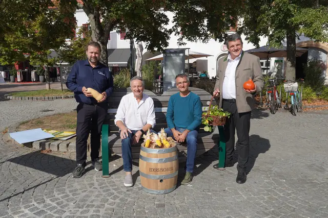 Markus Jahn vom Stadtmarketing, Bierbrauer Helmut Eder, Herbert Stern von der Bio-Ernte Steiermark und Bürgermeister Franz Jost ( v . l . ) freuen sich auf das Fürstenfelder Bio-Fest am 26. September. | Foto: Waltraud Wachmann
