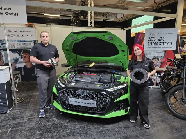 Tobias Hödl und Athena Schnessl | Foto: Simon Glösl