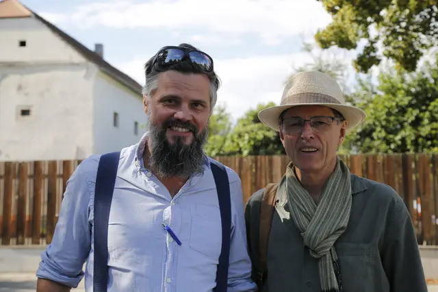 Martin Guldenschuh ist jetzt für den Alchemistenpark zuständig. Am Foto mit Initiator Sigi Tatschl  | Foto: Walter Kellner