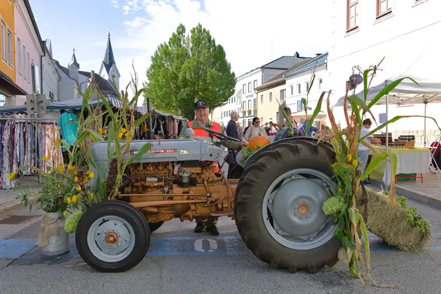 Erntedank in besonderer und vielfältiger Form gab es beim Erntedank-Kirtag zu sehen. | Foto: Alfred Hofer