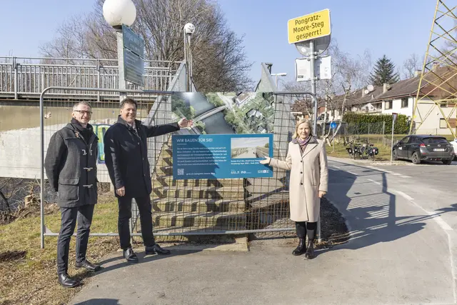  Die Beamten (Wolfgang Toman und Stadtbaudirektor Bertram Werle) sowie Politik (Verkehrreferentin Judith Schwentner) halten dem Projekt die Stange. | Foto: Stadt Graz/Fischer