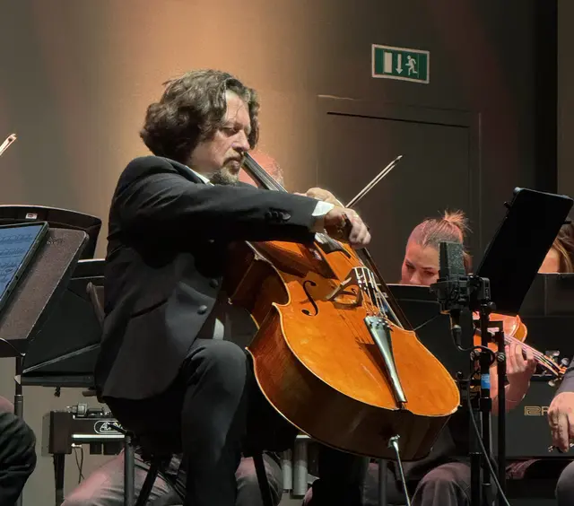 Cellist Friedrich Kleinhapl beehrte das Kunsthaus.  | Foto: Kunsthaus Weiz