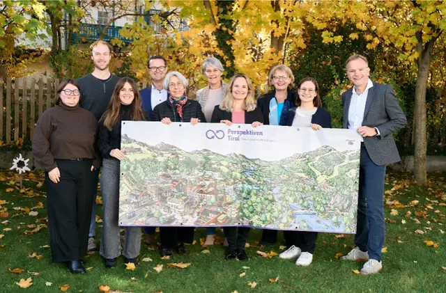 Das Team der Regionalmanagement-Geschäftsstelle Innsbruck Land freut sich über die jüngsten Ergebnisse. | Foto: RM Ibk-Land