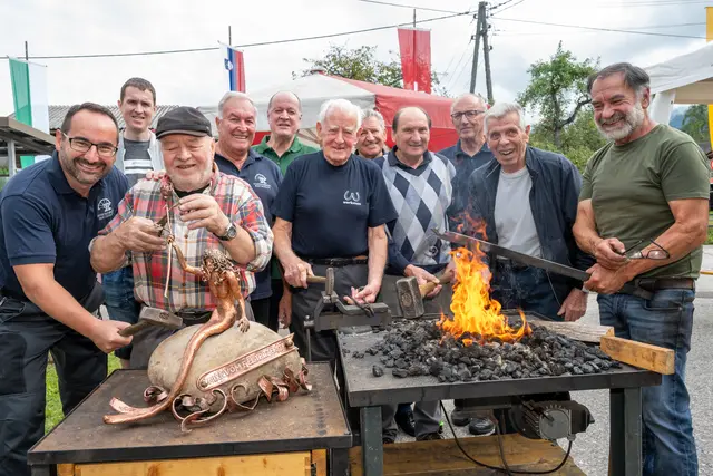 Die Teilnehmer zeigten unter dem Motto "Fabelwesen und Märchenwelt" ihr handwerkliches Können.  | Foto: Dieter Arbeiter