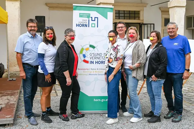 Gerhard Lentschig, Evelyn Schmidt, Claudia Langer, Barbara Stark, Franz Linsbauer, Jutta Rabl, Manuela Freitag und Heinrich Nagl . | Foto: Julia Langstadlinger / Stadtgemeinde Horn