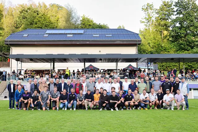 Die große SV Gramastetten-Familie feierte am Samstag ihren 80. Geburtstag und präsentierte sich samt Nachwuchs zukunftsfit. | Foto: Reischl