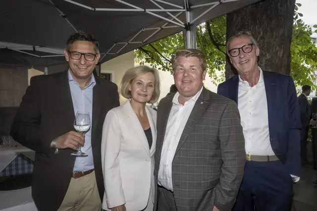 Tourismusexperte Oliver Schönitzer (Geschäftsführer der ATC – Alpin Tourismus Consulting GmbH), Hotelière Isolde Penz (Hotel Maximilian), Thomas Geiger (Spartengeschäftsführer der Sparte Tourismus und Freizeitwirtschaft WKO) sowie Johann Penz (Stage12 Hotel) | Foto: Hotel Sailer / Hetfleisch