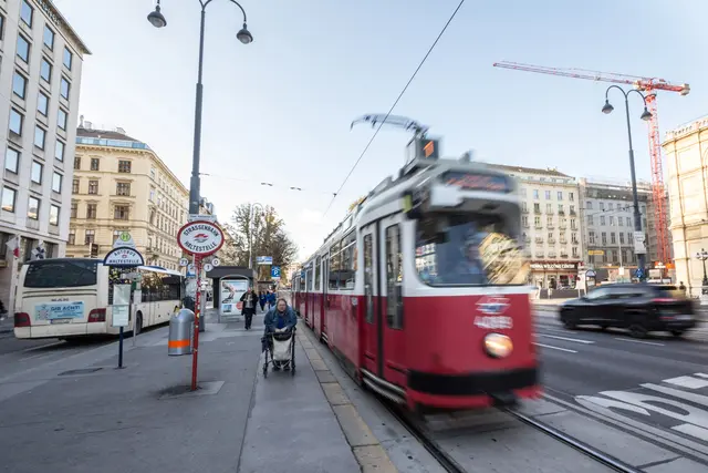Der vergünstigte Senioreneinzelfahrschein wurde Anfang 2026 abgeschafft. Erst nach einem Gerichtsverfahren legten die Wiener Linien offen, wie stark das Angebot zuvor genutzt worden war. (Symbolfoto) | Foto: BalkansCat/ Smarterpix