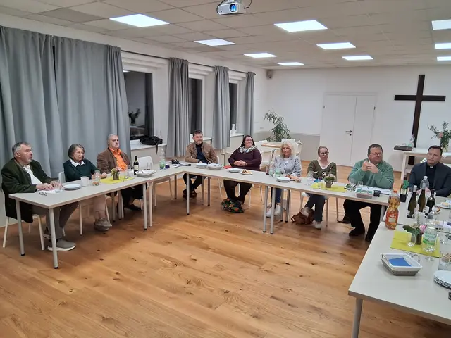 Pfarrgemeinderatssitzung im Pfarrheim von St.Anton