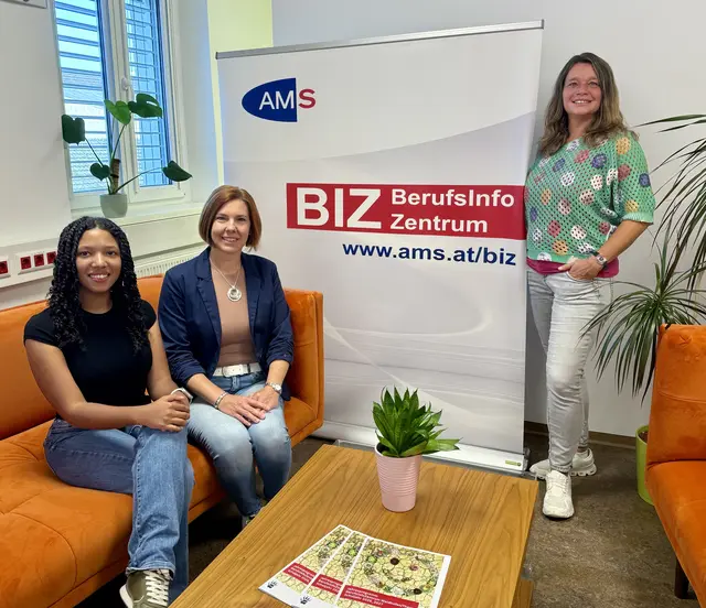 Denise Vrabel, Tina Semper und Beate Zeilinger im BIZ Waidhofen | Foto: AMS