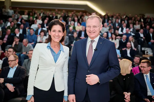 Zum Zukunftsprozess im Innviertel lud Landeshauptmann Thomas Stelzer die Berliner Unternehmerin Christina Bösenberg als Impulsgeberin ein. Jetzt folgt der nächste Stopp in Thalheim bei Wels. | Foto: OÖVP