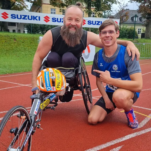 Der mehrfache Paralympics-Sieger und Weltmeister Thomas Geierspichler könnte sich mit dem Verein „Walk'n'roll“ den Titel „Sportler:in mit Herz“ holen. | Foto: Petra Dissertori