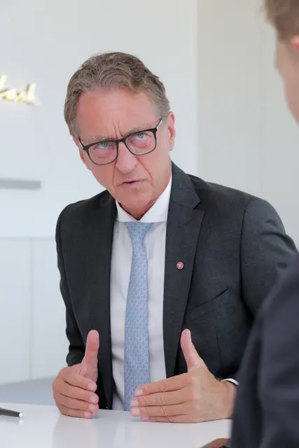 Energie AG-Vorstandschef Leonhard Schitter: "Wir haben bisher etwa 1.500 junge Menschen als Lehrlinge ausgebildet. Fast die Hälfte davon ist noch im Unternehmen aktiv." | Foto: MeinBezirk/Ingo Till