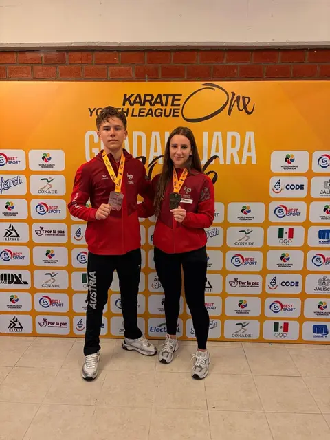 Emil Zadina und Tamara Lehner waren in Mexiko beim Youth League Turnier vertreten. | Foto: Frieways Karateklub