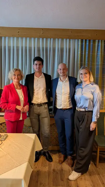 Die neue SPÖ-Spitze mit den Ehrengästen: NR Karin Greiner, Michael Rappold, Daniel Wendelmaier-Zelesinger, LAbg. Chiara Glawogger (v.l.) | Foto: SPÖ