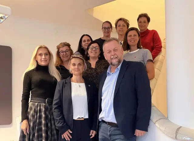 Das Team der SPÖ mit Bürgermeisterin Bettina Bauernhofer (vorne, M.) und dem Bezirksvorsitzenden NAbg. Peter Manfred Harrer.  | Foto: SPÖ 