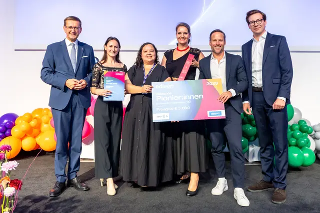 bloomnow freut sich über den Edison-Preis in der Kategorie Pionier:Innen. | Foto: Cityfoto Pelzl-Mairwöger