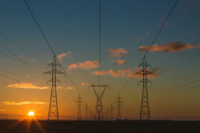 Burgenland Energie warnt vor den Folgen geplanter Netzentgelte für Batteriespeicher. | Foto: Matthew Henry auf Unsplash