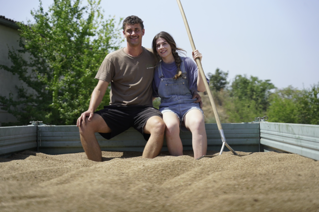 Franz-Peter und Magdalena Bresich-Gretsch bei der Korianderernte. 

 | Foto: Andreas Graf