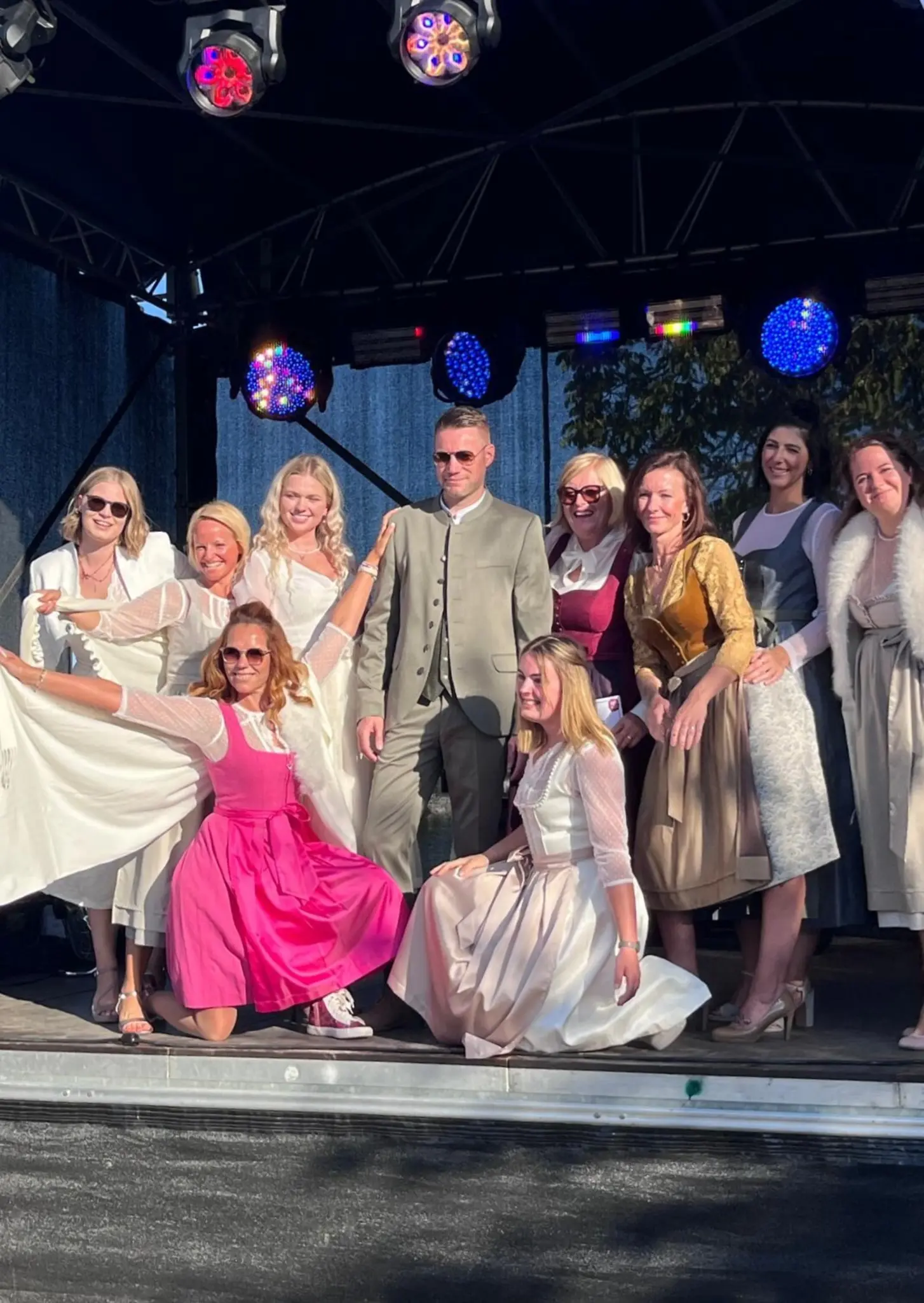 Wachau: Trachtenmode von Elfi Maisetschläger bei der Starnacht - Gmünd
