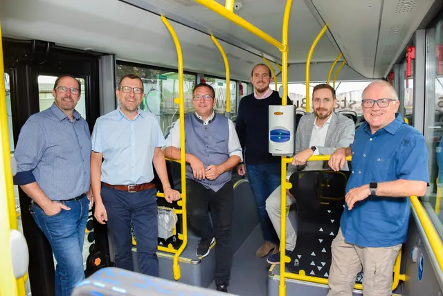 Vizebürgermeister Markus Brandstetter, N-Bus-Geschäftsführer Anton Pichler, Bürgermeister Christian Haberhauer, Georg Riegler-Köttritsch (Mobilitätsexperte Stadt Amstetten), Stadtwerke-Geschäftsführer Jürgen Hürner, Gemeinderat Bernhard Wagner | Foto: Stadt Amstetten