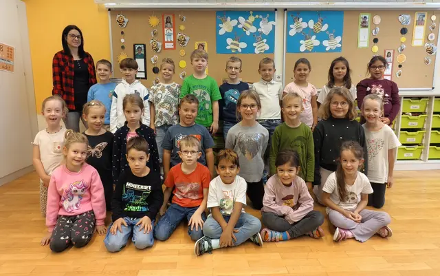 2026 Volksschule Michelhausen 1a mit Klassenlehrerin Birgit Mandl. | Foto: Christian Nowotny