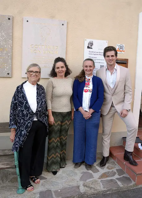 v.l.n.r.): Schauspielstar Gerti Drassl (Rezitation); Andrea Linsbauer (Klavier) und Daniel Gutmann (Bariton) begeisterten am 19.9. bei der Gottfried-von-Einem-Serenade in der Pfarrkirche Oberdürnbach bei Maissau. | Foto: Serenadenkonzerte Niederösterreich