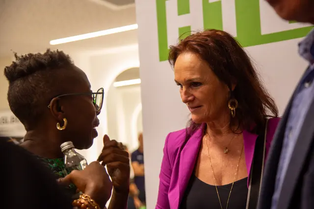 Helga Schörgendorfer im Gespräch mit Charity Putz | Foto: MeinBezirk/ConstanceHaslberger