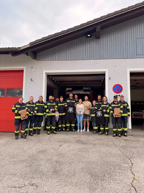 Zwei Jahre nach dem schweren Verkehrsunfall kam es  jetzt zu einem besonders bewegenden Wiedersehen. | Foto: FF St. Michael am Zollfeld 2026