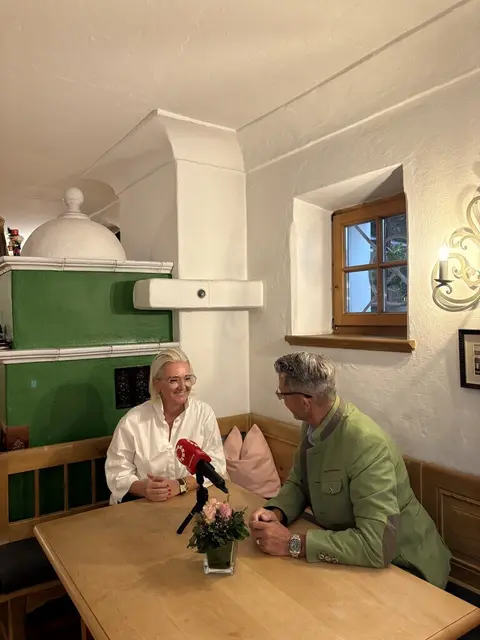 Michaela Gmachl im Sommergespräch 2026 mit MeinBezirk Salzburg Chefredakteur Michael Kretz | Foto: MerinBezirk