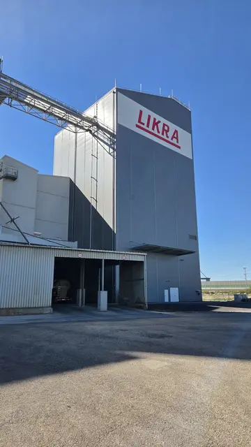 Die Werkserweiterung in Marchtrenk ist sieben Stockwerke hoch. | Foto: Likra