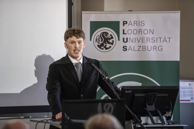 Preisträger David Scheibner, Fach Mathematik. „Sicherheit durch Mathematik: Die Grundlagen und Anwendungen der Kryptografie“ | Foto: Universität Salzburg/Michael Namberger