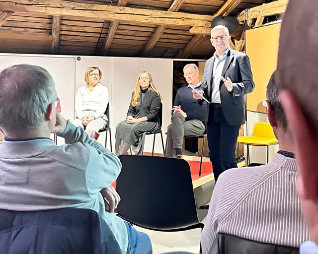 Roman Kloibhofer moderiert die Rieder Stadtgespräche | Foto: c) Giesserei