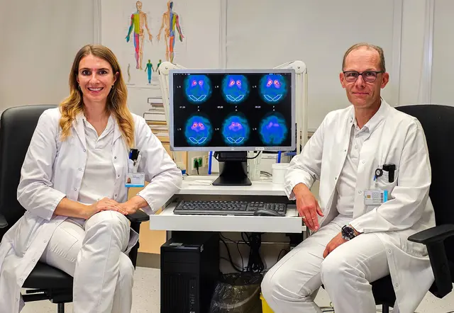 Parkinson-Spezialistin Tamara Oberlader und Primar Christof Bocksrucker, Leiter der Abteilung für Neurologie im Kardinal Schwarzenberg Klinikum in Schwarzach. | Foto: KSK/Lehner