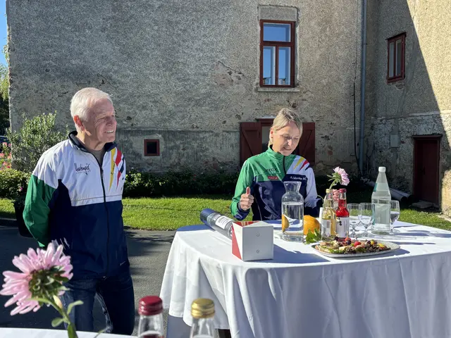 Ulrike und Sepp Hartinger präsentierten auf Schloss Seggau das neue Angebot der neuen Orientierungsparks in der Südsteiermark. | Foto: MeinBezirk/W. Fischer