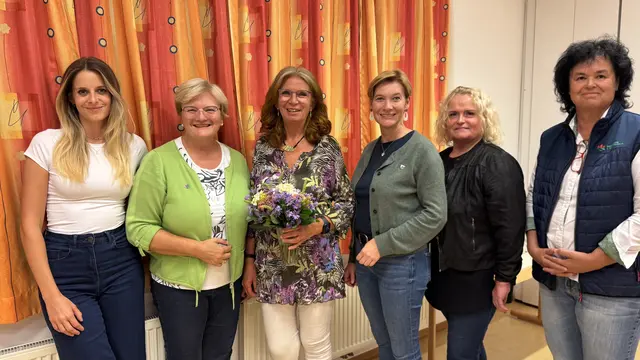 Arbeitskreisleiterin Roswitha Resch zeigte beim Vortrag der Gesunden Gemeinde Pyhra, wie sich Stress im Alltag bemerkbar macht und was man dagegen tun kann. | Foto: Gde. Pyhra