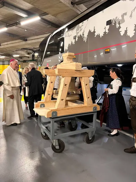 Mit ungewöhnlichem Gepäck machte sich die Delegation diese Woche auf den Weg nach Rom. | Foto: Daniel Stern